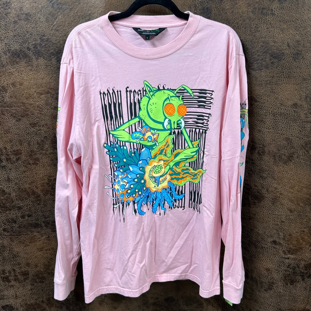 NWOT Teddy Fresh x Rick & Morty Alien Bug Adult Swim‎ Pink T-Shirt Unisex Large